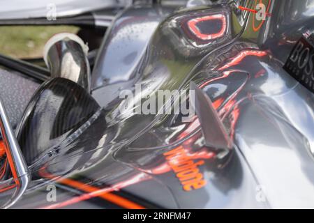 Hampton Court, Surrey, Regno Unito. 1 settembre 2023. Le scene del primo giorno del Concourse of Elegance si tengono all'Hampton Court Palace. OPS: Lewis HamiltonÕs McLren MP4/22A - la vettura con cui ha vinto i primi due Gran premi della sua illustre carriera. Crediti: Motofoto/Alamy Live News Foto Stock