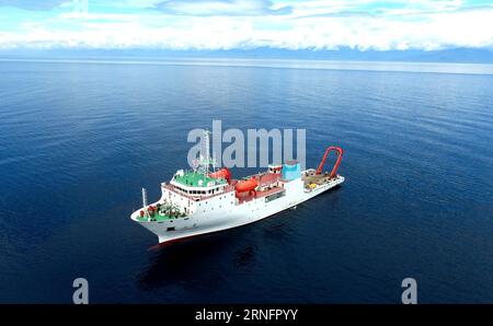 (160821) -- PECHINO, 21 agosto 2016 -- nave da esplorazione cinese in alto mare, Zhang Jian ormeggia nel Mar di Salomone al largo della Papua nuova Guinea, 14 agosto 2016. ) SCELTE SETTIMANALI DI XINHUA FOTO ZhangxJiansong PUBLICATIONxNOTxINxCHN 160821 Pechino 21 agosto 2016 Chinese Deep Sea Explorer Ship Zhang Jian ormeggio AL Mare di Salomone al largo della Papua nuova Guinea 14 agosto 2016 scelte settimanali di XINHUA foto ZhangxJiansong PUBLICATIONxNOTxINxCHN Foto Stock