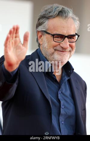 Italia, Lido di Venezia, 1 settembre 2023: Max Tortora, partecipa al Red carpet per il film "felicità" alla 80° Mostra Internazionale d'Arte cinematografica di Venezia il 1° settembre 2023 a Venezia. Foto © Ottavia da re/sintesi/Alamy Live News Foto Stock