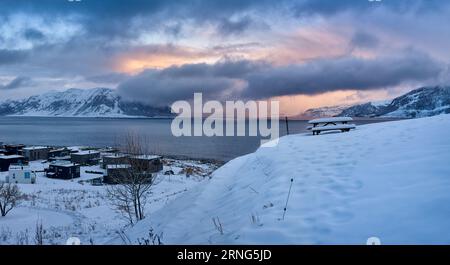 Panorama al tramonto su Godøy, Ålesund, Norvegia Foto Stock