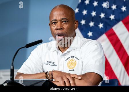 New York, Stati Uniti. 1 settembre 2023. Il sindaco di New York Eric Adams (D) parla della pubblica sicurezza a New York in una conferenza stampa al City Hall di New York City. Credito: SOPA Images Limited/Alamy Live News Foto Stock