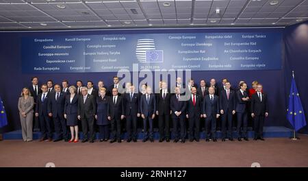 Themen der Woche Bilder des Tages EU-Gipfel in Brüssel (161020) -- BRUSSELS, Oct. 20, 2016 -- European Union leaders pose for family photos during an EU Summit at its headquarters in Brussels, Belgium, Oct. 20, 2016. ) BELGIUM-BRUSSELS-EU-SUMMIT YexPingfan PUBLICATIONxNOTxINxCHN   Topics the Week Images the Day EU Summit in Brussels  Brussels OCT 20 2016 European Union Leaders Pose for Family Photos during to EU Summit AT its Headquarters in Brussels Belgium OCT 20 2016 Belgium Brussels EU Summit YexPingfan PUBLICATIONxNOTxINxCHN Stock Photo