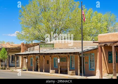 Casa e museo di Kit Carson nel quartiere storico di Taos, New Mexico Foto Stock