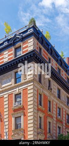 Upper West Side: Saxony è un edificio di appartamenti di riferimento al 250 West 82nd Street progettato da Emery Roth e costruito nel 1900. Foto Stock