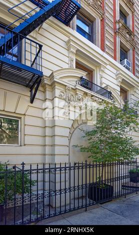 Upper West Side: Saxony è un edificio di appartamenti di riferimento al 250 West 82nd Street progettato da Emery Roth e costruito nel 1900. Foto Stock