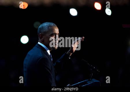 Il presidente degli Stati Uniti Barack Obama pronuncia il suo discorso di addio a Chicago, Illinois, Stati Uniti d'America il 10 gennaio 2017. ( zf) U.S.-CHICAGO-PRESIDENT-BARACK OBAMA-FAREWELL ADDRESS ShenxTing PUBLICATIONxNOTxINxCHN il presidente degli Stati Uniti Barack Obama pronuncia il suo discorso di addio a Chicago Illinois Stati Uniti d'America IL 10 gennaio 2017 ZF presidente degli Stati Uniti di Chicago Barack Obama discorso di addio ShenxTing PUBLICATIONxINxCHN Foto Stock