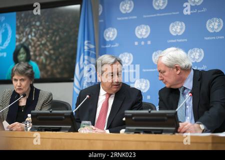 (170222) -- NAZIONI UNITE, 22 febbraio 2017 -- Segretario generale delle Nazioni Unite Antonio Guterres (C), Helen Clark (L), amministratore del programma di sviluppo delle Nazioni Unite, e Stephen o Brien, Sottosegretario generale delle Nazioni Unite per gli affari umanitari e coordinatore degli aiuti di emergenza, partecipano a una conferenza stampa sulla crisi umanitaria in Sud Sudan, Somalia, Yemen e Nigeria nord-orientale, presso la sede delle Nazioni Unite a New York, il 22 febbraio 2017. Oltre 20 milioni di persone in Sudan del Sud, Somalia, Yemen e Nigeria nordorientale stanno affrontando livelli devastanti di insicurezza alimentare, il Segretario generale delle Nazioni Unite Antonio Gut Foto Stock