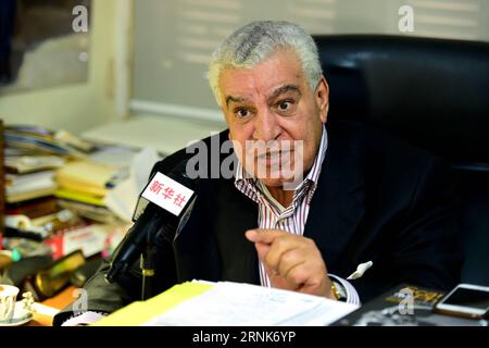(170309) -- CAIRO, 9 marzo 2017 -- Zahi Hawass, primo archeologo egiziano ed ex ministro delle antichità, parla in un'intervista esclusiva con Xinhua al Cairo, Egitto, 7 marzo 2017. Ci sono orizzonti promettenti in attesa della prima cooperazione archeologica egiziano-cinese con la prima squadra archeologica cinese in arrivo in Egitto alla fine di quest'anno, ha detto Zahi Hawass nell'intervista. ) (zw) EGITTO-CINA-COOPERAZIONE ARCHEOLOGICA-INTERVISTA ZhaoxDingzhe PUBLICATIONxNOTxINxCHN il Cairo 9 marzo 2017 Zahi Hawass Il miglior archeologo egiziano ed ex ministri delle Antichità parla a Exclusive I. Foto Stock
