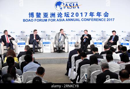 (170324) -- BOAO, 24 marzo 2017 -- i delegati partecipano alla sessione della quarta Rivoluzione industriale durante la Conferenza annuale del Forum di Boao per l'Asia 2017 a Boao, nella provincia di Hainan nella Cina meridionale, 24 marzo 2017. ) (Zwx) CHINA-BOAO FORUM FOR ASIA-ANNUAL CONFERENCE (CN) ZhaoxYingquan PUBLICATIONxNOTxINxCHN Boao 24 marzo 2017 i delegati partecipano alla sessione della quarta rivoluzione industriale durante la Conferenza annuale del Forum per l'Asia di Boao 2017 nella provincia di Hainan della Cina meridionale 24 marzo 2017 zwx China Boao Forum for Asia Annual Conference CN ZhaoxYingquan PUBLICATIONxNOTxINxCHN Foto Stock