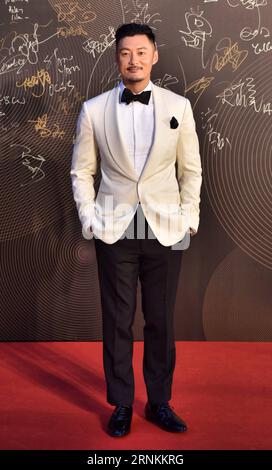 (170409) -- HONG KONG, 9 aprile 2017 -- l'attore Shawn Yue posa sul Red carpet durante il 36° Hong Kong Film Awards a Hong Kong, nel sud della Cina, 9 aprile 2017. ) (Yxb) CHINA-HONG KONG-FILM AWARDS (CN) WangxXi PUBLICATIONxNOTxINxCHN Hong Kong 9 aprile 2017 l'attore Shawn Yue posa SUL tappeto rosso durante il 36° Hong Kong Film Awards a Hong Kong, Cina del sud 9 aprile 2017 yxb China Hong Kong Film Awards CN PUBLICATIONxNOTxINxCHN Foto Stock