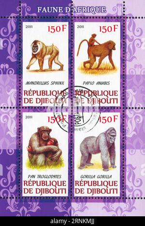 GIBUTI - CIRCA 2011: Timbro stampato da Gibuti, mostra scimmia, circa 2011 Foto Stock