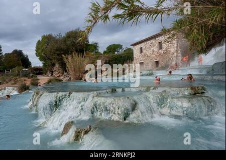 Saturnia è una frazione del comune italiano di Manciano, in provincia di Grosseto, in Toscana. Foto Stock