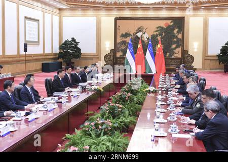 (170512) - PECHINO, 12 maggio 2017 - il presidente cinese Xi Jinping tiene colloqui con il presidente uzbeko Shavkat Mirziyoyev a Pechino, capitale della Cina, 12 maggio 2017. ) (wyo) CHINA-BEIJING-XI JINPING-UZBEKISTAN-TALKS (CN) LixXueren PUBLICATIONxNOTxINxCHN Pechino 12 maggio 2017 il presidente cinese Xi Jinping tiene colloqui con il presidente uzbeko Shavkat Mirziyoyev a Pechino capitale della Cina 12 maggio 2017 wyo China Beijing Xi Jinping Uzbekistan Talks CN LixXueren PUBLICATIONxNOTxINxCHN Foto Stock