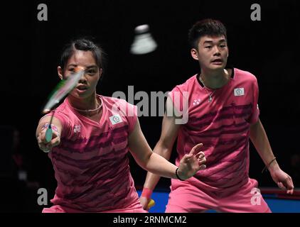 (170522) - GOLD COAST, 22 maggio 2017 -- Lee Chia Hsin (L)/Wang chi-Lin della Taipei cinese competono durante la partita di doppio misto del gruppo 1B contro Ekaterina Bolotova/Vladimir Ivanov della Russia alla TOTAL BWF Sudirman Cup 2017 a Gold Coast, Australia, 22 maggio 2017. ) (SP)AUSTRALIA-GOLD COAST-BADMINTON-SUDIRMAN CUP LuixSiuxWai PUBLICATIONxNOTxINxCHN Gold Coast 22 maggio 2017 Lee Chia Hsin l Wang chi Lin del Taipei cinese competono durante il Mixed Doubles Match del gruppo 1B contro Ekaterina Bolotova Vladimir Ivanov della Russia AL totale BWF Sudirman Cup 2017 a Gold Coast Australia maggio Foto Stock