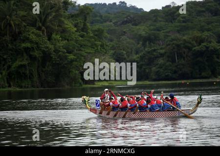 (170523) - PANAMA CITY, 23 maggio 2017 -- gli atleti competono durante il terzo Dragon Boats Festival a Panama City, capitale di Panama, 21 maggio 2017. Un totale di 18 squadre hanno partecipato al festival domenica. ) (Da) (rtg) (SP)PANAMA-PANAMA-PANAMA City-DRAGON BOATS FESTIVAL MAURICIOxVALENZUELA PUBLICATIONxNOTxINxCHN Panama City 23 maggio 2017 gli atleti competono durante il terzo Dragon Boats Festival a Panama City capitale di Panama 21 maggio 2017 un totale di 18 squadre hanno partecipato al Festival LA domenica RTG SP Panama City Dragon Boats Festival MauricioxValenzuela PUBLICATIONxNOTxINxCHN Foto Stock