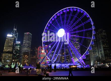 (170603) - HONG KONG, 3 giugno 2017 - la ruota panoramica di Hong Kong è stata osservata nel centro di Hong Kong, nella Cina meridionale, 13 aprile 2015. Il 1° luglio 2017 ricorre il 20° anniversario del ritorno di Hong Kong nella madrepatria. (zhs) CHINA-HONG KONG-RETURN ANNIVERSARY (CN) LixPeng PUBLICATIONxNOTxINxCHN Hong Kong 3 giugno 2017 Hong Kong Observation Wheel IS Lakes in Central in Hong Kong South China 13 aprile 2015 1 luglio 2017 segna il 20° anniversario del ritorno di Hong Kong alla Motherland zhs China Hong Kong Return Anniversary CN LixPeng PUBLICATIONxNOTxINxCHN Foto Stock