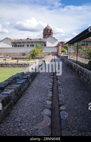 Cusco, Perù - 5 dicembre 2022: Sito archeologico di Kusicancha, rovine Inca Foto Stock