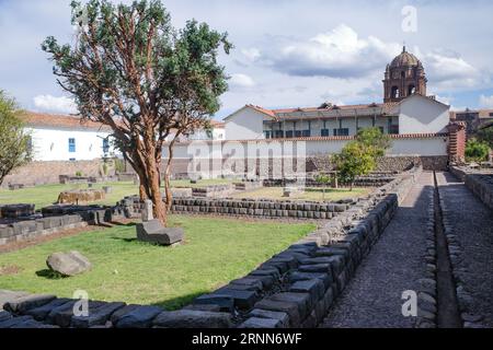 Cusco, Perù - 5 dicembre 2022: Sito archeologico di Kusicancha, rovine Inca Foto Stock