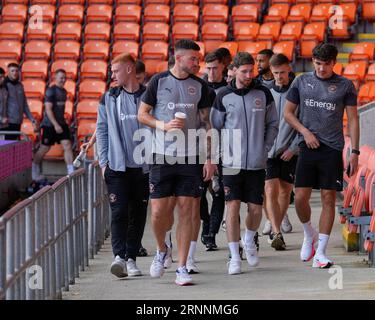 Blackpool, Regno Unito. 31 agosto 2023. I giocatori del Blackpool arrivano allo stadio prima della partita della Sky Bet League 1 Blackpool vs Wigan Athletic a Bloomfield Road, Blackpool, Regno Unito, 2 settembre 2023 (foto di Steve Flynn/News Images) a Blackpool, Regno Unito il 31/8/2023. (Foto di Steve Flynn/News Images/Sipa USA) credito: SIPA USA/Alamy Live News Foto Stock