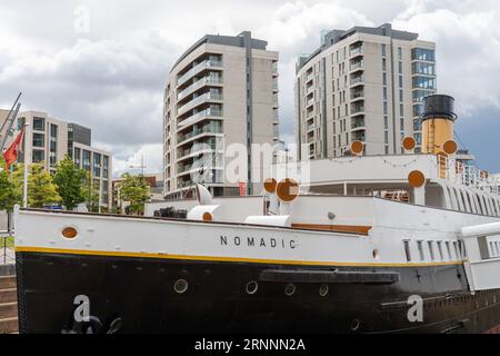 Vista esterna della nave nomade SS restaurata, l'ultima nave della White Star Line rimasta situata nei docklands di Belfast, Irlanda del Nord. Foto Stock