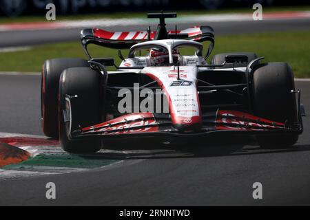 Monza, Italia. 2 settembre 2023. Kevin Magnussen (DEN) Haas VF-23. 02.09.2023. Campionato del mondo di formula 1, Rd 15, Gran Premio d'Italia, Monza, Italia, giorno di qualificazione. Il credito fotografico dovrebbe essere: XPB/Press Association Images. Credito: XPB Images Ltd/Alamy Live News Foto Stock