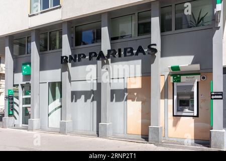 BNP Paribas Bank, Rue Royale, Vieille Ville, Annecy, Haute-Savoie, Auvergne-Rhône-Alpes, Francia Foto Stock