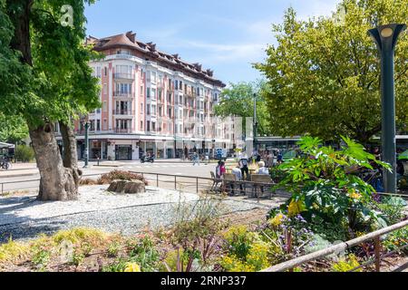 Square Verdun, Annecy, Haute-Savoie, Auvergne-Rhône-Alpes, Francia Foto Stock
