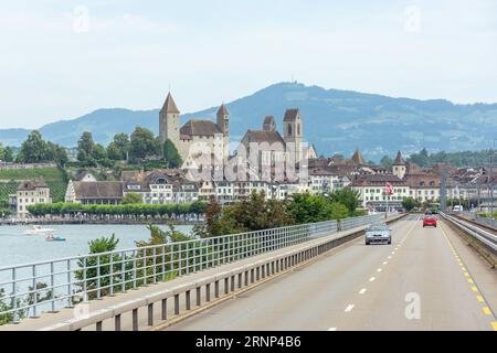 Castello di Rapperswil e porto da Seedamm, Rapperswil-Jona, Canton di St Gallen, Svizzera Foto Stock