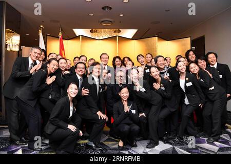 (170928) -- TOKYO, 28 settembre 2017 -- i membri della Matsuyama Ballet Troupe del Giappone partecipano ad una cerimonia che segna la prossima giornata nazionale della Cina a Tokyo, Giappone, 28 settembre 2017. ) (zw) GIORNATA NAZIONALE GIAPPONE-TOKYO-CINA MaxPing PUBLICATIONxNOTxINxCHN Foto Stock