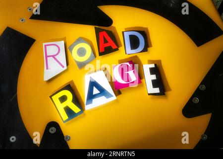 Il concetto di "Road Rage" è scritto in tipografia stile riscatto, USA 2023 Foto Stock