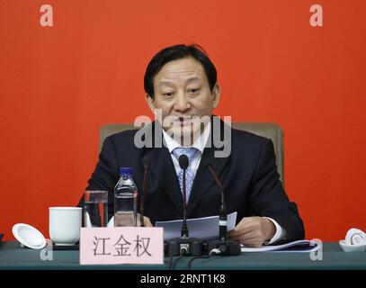 (171026) -- PECHINO, 26 ottobre 2017 -- Jiang Jinquan, un alto ispettore della Commissione centrale per l'ispezione disciplinare (CCDI), partecipa a una conferenza stampa sull'interpretazione del rapporto al 19° Congresso Nazionale del Partito Comunista Cinese (CPC) tenuto dal portavoce del 19° Congresso Nazionale del PCC a Pechino, capitale della Cina, 26 ottobre 2017. ) (Zwx) (CPC)CINA-PECHINO-CPC-CONFERENZA STAMPA (CN) ShenxBohan PUBLICATIONxNOTxINxCHN Foto Stock