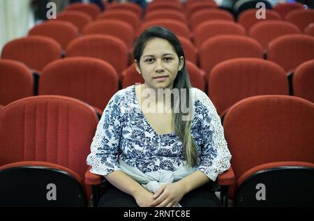 (171106) -- ROMA, 6 novembre 2017 -- Luciana Katrina, una delle figure principali del film documentario, posa per foto al teatro della prigione di Rebibbia a Roma, Italia, il 3 novembre 2017. Save Face , un breve documentario in cui 12 donne detenute hanno accettato di parlare del loro background e della violenza che hanno affrontato per mano degli uomini, è stato mostrato nel carcere di Rebibbia, il più grande carcere italiano per donne a Roma il 3 novembre. ) (Zcc) ITALY-ROME-PRISON-DOCUMENRATY FILM JinxYu PUBLICATIONxNOTxINxCHN Foto Stock