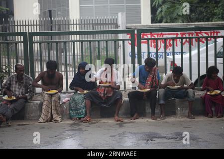 Dhaka Bangladesh 02 settembre 2023. Come si chiama? Cosa hai fatto bene oggi? Se rispondete a queste due domande, riceverete un pasto gratuito. Foto Stock