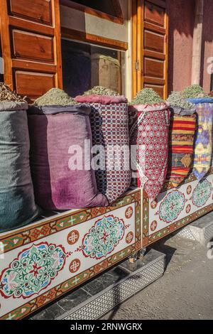 Marrakech, Morroco - prodotti freschi in vendita nei mercati della Medina di Marrakech Foto Stock