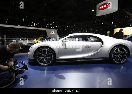 (180110) -- BRUXELLES, 10 gennaio 2018 -- foto scattata il 10 gennaio 2018 mostra la Bugatti Chiron durante la giornata dei media del 96° Salone europeo dell'automobile a Bruxelles, Belgio. ) (lrz) BELGIO-BRUXELLES-SALONE EUROPEO DELL'AUTOMOBILE YexPingfan PUBLICATIONxNOTxINxCHN Foto Stock