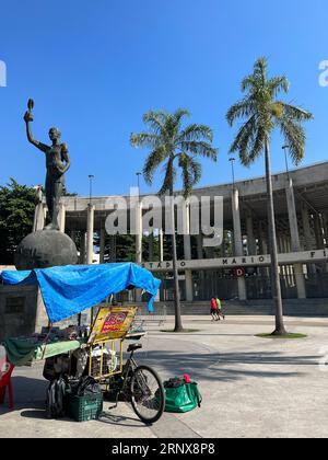 Rio de Janeiro, Brasile: Lo Stadio Maracana (Estadio Jornalista Mario Filho), uno degli stadi di calcio più famosi del mondo, è stato inaugurato nel 1950 Foto Stock