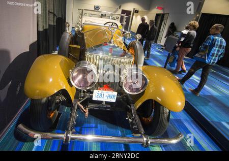 (180223) -- TORONTO, 23 febbraio 2018 -- Una Rolls-Royce del 1925 è stata vista durante il Canadian International Auto Show (CIAS) del 2018 al Metro Toronto Convention Centre di Toronto, Canada, 22 febbraio 2018. Con 17 veicoli che vanno da un Thomas Flyer del 1907 a una Ferrari 365 del 1971, questo salone di auto d'epoca si svolge dal 16 al 25 febbraio al CIAS del 2018. ) (zy) CANADA-TORONTO-INTERNATIONAL AUTO SHOW ZouxZheng PUBLICATIONxNOTxINxCHN Foto Stock