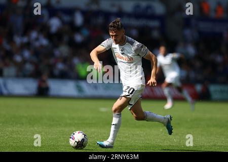 Swansea, Regno Unito. 2 settembre 2023. Liam Cullen di Swansea City in azione. Partita di campionato EFL Skybet, Swansea City contro Bristol City allo Stadio Swansea.com di Swansea, Galles, sabato 2 settembre 2023. Questa immagine può essere utilizzata solo per scopi editoriali. Solo per uso editoriale, foto di Andrew Orchard/Andrew Orchard fotografia sportiva/Alamy Live news credito: Andrew Orchard fotografia sportiva/Alamy Live News Foto Stock
