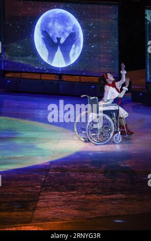 (180318) -- PYEONGCHANG, 18 marzo 2018 -- foto scattata il 18 marzo 2018 mostra la presentazione di Pechino 2022 durante la cerimonia di chiusura dei Giochi Paralimpici invernali di PyeongChang 2018 allo Stadio Olimpico di PyeongChang, Corea del Sud. ) (SP)OLY-PARALIMPICA-COREA DEL SUD-PYEONGCHANG-CERIMONIA DI CHIUSURA XIAXYIFANG PUBLICATIONXNOTXINXCHN Foto Stock