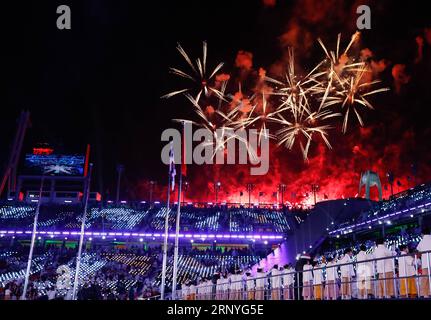 (180318) -- PYEONGCHANG, 18 marzo 2018 -- i fuochi d'artificio sono visti alla cerimonia di chiusura dei Giochi Paralimpici invernali di PyeongChang 2018 allo Stadio Olimpico di PyeongChang, Corea del Sud, 18 marzo 2018.) (SP)OLY-PARALIMPICA-COREA DEL SUD-PYEONGCHANG-CERIMONIA DI CHIUSURA WANGXJINGQIANG PUBLICATIONXNOTXINXCHN Foto Stock