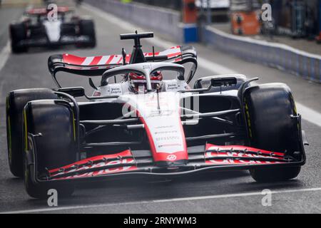 Milano, Italia. 1 settembre 2023. Kevin Magnussen pilota danese del MoneyGram Haas F1 Team gareggia durante la prima sessione di prove libere del weekend del Gran Premio di Formula 1 italiano all'autodromo Nazionale di Monza. (Foto di Andreja Cencic/SOPA Images/Sipa USA) credito: SIPA USA/Alamy Live News Foto Stock