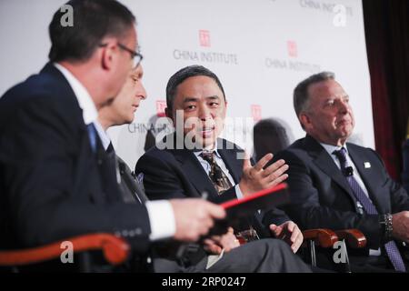 (180413) -- NEW YORK, 13 aprile 2018 -- Ni pin (2nd R), presidente di Wanxiang America Corporation, il braccio con sede a Chicago della Wanxiang Group Company, parla durante una discussione al China Institute 2018 Executive Summit, U.S.-China Business in the New World Order, a New York, Stati Uniti, 12 aprile 2018. Gli Stati Uniti devono evitare di utilizzare eccessivamente la richiesta di revisione della sicurezza nazionale e garantire condizioni di parità e un ambiente prevedibile per gli investimenti delle imprese cinesi nel paese, hanno detto gli esperti qui giovedì. ) (ZJL) U.S.-NEW YORK-FORUM-CHINESE INVESTMENT WANGXYING PUBLICATIO Foto Stock