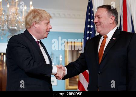 Bilder des Tages (180507) -- WASHINGTON D.C., 7 maggio 2018 -- il Segretario di Stato americano Mike Pompeo (R) stringe la mano al Segretario di Stato britannico per gli affari Esteri e del Commonwealth Boris Johnson durante la loro riunione al Dipartimento di Stato a Washington D.C., negli Stati Uniti, il 7 maggio 2018. ) U.S.-WASHINGTON D.C.-SECRETARY OF STATE-BRITAIN-FOREIGN SECRETARY-MEETING TINGXSHEN PUBLICATIONXNOTXINXCHN Foto Stock