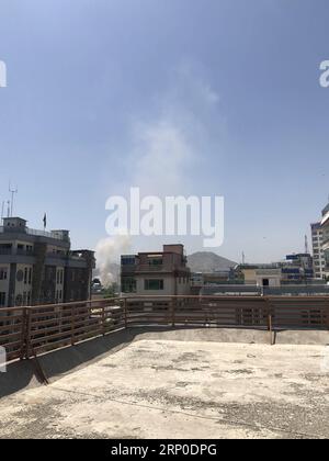 (180509) -- KABUL, 9 maggio 2018 () -- il fumo si vede dopo le esplosioni a Kabul, Afghanistan, 9 maggio 2018. Mercoledì pomeriggio nella capitale afghana Kabul sono state sentite tre esplosioni in un arco di 20 minuti con possibili vittime. () (zcc) AFGHANISTAN-KABUL-EXPLOSIONS Xinhua PUBLICATIONxNOTxINxCHN Foto Stock