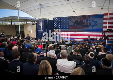 (180515) -- PECHINO, 15 maggio 2018 -- il primo ministro israeliano Benjamin Netanyahu parla durante la cerimonia di inaugurazione della nuova ambasciata statunitense a Gerusalemme, il 14 maggio 2018. )(zf) Xinhua titoli: Spostare l'ambasciata degli Stati Uniti a Gerusalemme aggrava il caos dei Mideast JINI PUBLICATIONxNOTxINxCHN Foto Stock