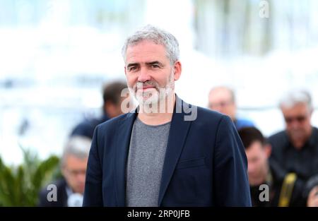 (180516) -- CANNES, 16 maggio 2018 -- il regista Stephane Brize del film in War (EN Guerre) posa durante una foto del 71° Festival internazionale del cinema di Cannes, in Francia, il 16 maggio 2018. Il 71° Festival internazionale del cinema di Cannes si tiene dall'8 al 19 maggio. ) (ZF) FRANCIA-CANNES-71° FESTIVAL INTERNAZIONALE DEL CINEMA-IN WAR-PHOTOCALL LUOXHUANHUAN PUBLICATIONXNOTXINXCHN Foto Stock