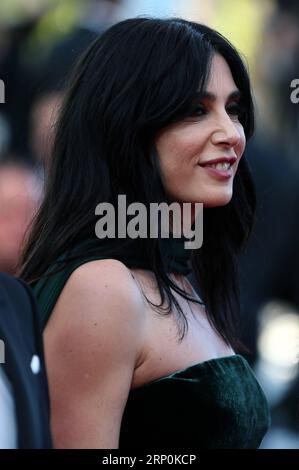 (180517) -- CANNES, 17 maggio 2018 -- la regista Nadine Labaki posa sul Red carpet durante la première del film Capharnaum al 71° Festival internazionale del cinema di Cannes, in Francia, il 17 maggio 2018. Il 71° Festival internazionale del cinema di Cannes si tiene qui dall'8 al 19 maggio. ) FRANCIA-CANNES-FILM FESTIVAL- CAPHARNAUM -PREMIERE LUOXHUANHUAN PUBLICATIONXNOTXINXCHN Foto Stock