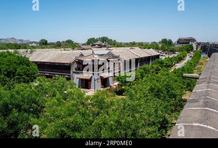 (180519) -- QINHUANGDAO, 19 maggio 2018 -- foto scattata il 18 maggio 2018 mostra il passo Shanhaiguan, una famosa località turistica nella città di Qinhuangdao, nella provincia di Hebei nella Cina settentrionale. (wyo) CHINA-HEBEI-QINHUANGDAO-SHANHAIGUAN (CN) LiuxChan PUBLICATIONxNOTxINxCHN Foto Stock