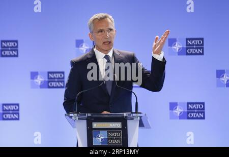 (180607) -- BRUXELLES, 7 giugno 2018 -- il segretario generale della NATO Jens Stoltenberg tiene una conferenza stampa prima di una riunione dei ministri della difesa della NATO presso la sua sede centrale a Bruxelles, in Belgio, il 7 giugno 2018. ) (lrz) BELGIO-BRUXELLES-NATO-MINISTRI DELLA DIFESA-RIUNIONE YexPingfan PUBLICATIONxNOTxINxCHN Foto Stock