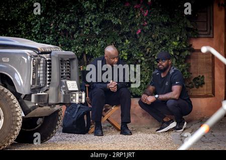 DENZEL WASHINGTON e ANTOINE FUQUA nell'EQUALIZZATORE 3 (2023), diretto da ANTOINE FUQUA. Credito: Columbia Pictures / Sony Pictures Entertainment / album Foto Stock